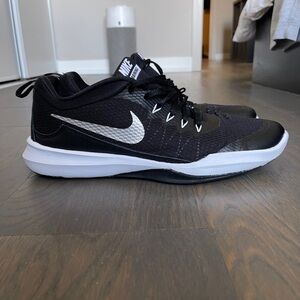 Nike Men’s Black Training Shoes Size 10.5